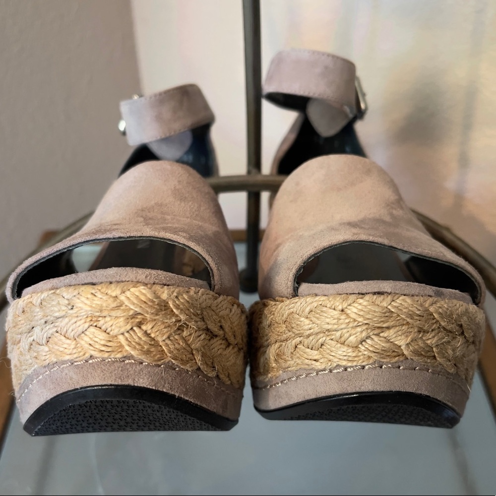 Stuart Weitzman | Taupe - Soho Jute - Picture 10 of 15
